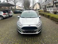 Gebraucht Ford Fiesta Celebration 80 PS (58 kW) 2016 Silber Kleinwagen