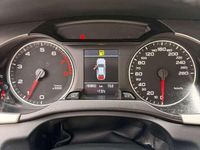 Gebraucht Audi A4 Ambiente 120 PS (88 kW) 2011 Rot Limousine