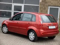 Gebraucht Ford Fiesta Style 69 PS (50 kW) 2007 Tango/dynamic red Kleinwagen