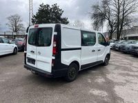 Gebraucht Opel Vivaro 116 PS (85 kW) 2016 Weiß Van / Kleinbus