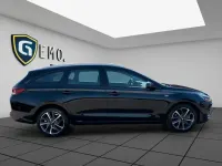 Gebraucht Hyundai i30 Trend 120 PS (88 kW) 2023 Schwarz Kombi