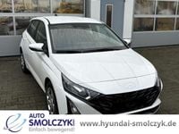 Gebraucht Hyundai i20 Select 101 PS (74 kW) 2024 Weiss Kleinwagen
