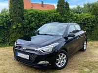 Gebraucht Hyundai i20 Active 101 PS (74 kW) 2016 Schwarz Limousine