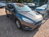 Gebraucht Ford Focus Business Edition 125 PS (91 kW) 2015 Grau Kombi