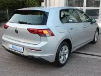 Gebraucht VW Golf VIII Life 110 PS (80 kW) 2023 Silber Limousine