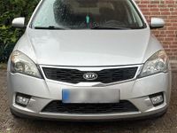 Usado Kia Ceed 116 HP (85 kW) 2013 Cinzento Citadino