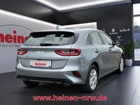 Neu Kia Ceed Vision 140 PS (102 kW) 2025 Andere farbe Kleinwagen