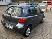 Gebraucht Toyota Yaris 87 PS (63 kW) 2005 Grau Limousine