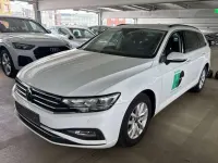 Gebraucht VW Passat Business 150 PS (110 kW) 2023 Gletscherweiß metallic Kombi