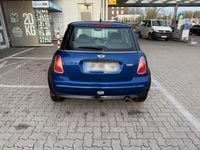 Używany Mini ONE 90 KM (66 kW) 2002 Niebieski Hatchback