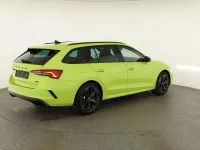 Neu Skoda Octavia RS 265 PS (194 kW) 2026 Mamba grün Kombi