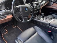 Gebraucht BMW 750 380 PS (279 kW) 2015 Schwarz Limousine