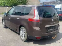 Gebraucht Renault Scénic III Dynamique 131 PS (96 kW) 2009 Mokkabraun Van / Kleinbus