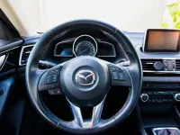 Gebraucht Mazda 3 Center-Line 120 PS (88 kW) 2016 Blau Limousine
