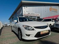 Gebraucht Hyundai i30 Edition 90 PS (66 kW) 2011 Weiß Kombi
