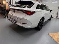 Używany Cupra Leon VZ2 245 KM (180 kW) 2021 Biały Sedan/Limuzyna