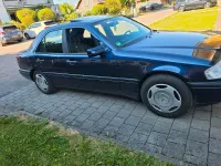 Gebraucht Mercedes C200 136 PS (100 kW) 1995 Blau Limousine