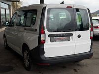 Second-hand VW Caddy 122 CP (89 kW) 2022 Alb Monovolum