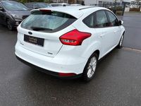 Gebraucht Ford Focus 125 PS (91 kW) 2016 Weiß Limousine