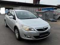 Gebraucht Opel Astra 140 PS (102 kW) 2012 Silber Kombi