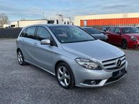 Gebraucht Mercedes B200 156 PS (114 kW) 2014 Silber Van / Kleinbus