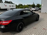 Gebraucht Mercedes E350 292 PS (214 kW) 2009 Schwarz Coupé