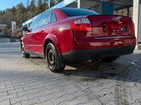 Gebraucht Audi A4 131 PS (96 kW) 2003 Rot Limousine