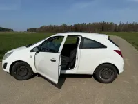 Używany Opel Corsa Selection 69 KM (50 kW) 2012 Biały Hatchback
