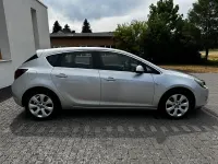 Gebraucht Opel Astra Innovation 140 PS (102 kW) 2011 Silber Limousine