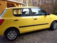 Gebraucht Skoda Fabia Active 69 PS (50 kW) 2012 Gelb Kleinwagen