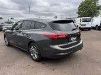Neu Ford Focus 155 PS (114 kW) 2026 Grau Kombi