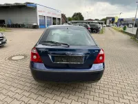 Gebraucht Ford Mondeo Ghia 131 PS (96 kW) 2004 Blau Limousine