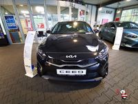 Neu Kia Ceed 101 PS (74 kW) 2025 Schwarz Kleinwagen