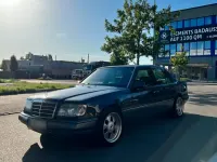 Gebraucht Mercedes E280 193 PS (141 kW) 1993 Grau Limousine