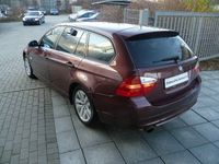 Gebraucht BMW 318 Advantage 129 PS (94 kW) 2006 Rot metallic Kombi