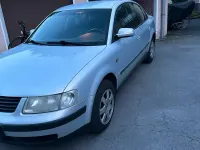 Gebraucht VW Passat 101 PS (74 kW) 1999 Silber Limousine