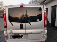 Gebraucht Opel Vivaro 2011 Silber Van / Kleinbus