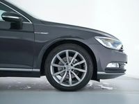 Gebraucht VW Passat Highline 190 PS (139 kW) 2018 Mangangrau metallic Limousine