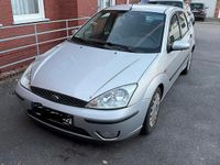 Gebraucht Ford Focus 100 PS (73 kW) 2003 Grau Kleinwagen