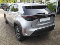 Neu Toyota Yaris Cross 131 PS (96 kW) 2025 Schimmering silber metallic SUV