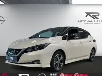 Gebraucht Nissan Leaf N-Connecta 110 kW (150 PS) 2021 Pearl white pearleffekt/dach black met (metallic) Kleinwagen