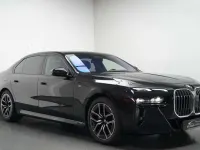 Gebraucht BMW 740 M Sport 299 PS (219 kW) 2024 Schwarz Limousine