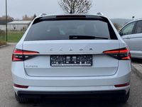 Gebraucht Skoda Superb Style 200 PS (147 kW) 2022 Weiß Kombi