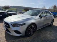 Gebraucht Mercedes A180 116 PS (85 kW) 2024 Silber Limousine
