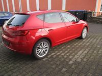 Gebraucht Seat Leon Style 131 PS (96 kW) 2019 Rot Limousine