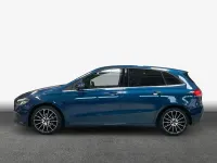 Gebraucht Mercedes B180 Style 116 PS (85 kW) 2019 Blau Kleinwagen