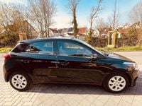 Gebraucht Hyundai i20 Active 84 PS (61 kW) 2016 Schwarz Kleinwagen
