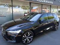 Gebraucht Volvo V60 R-Design 341 PS (250 kW) 2020 Onyx black / metallic Kombi