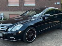 Gebraucht Mercedes E250 204 PS (150 kW) 2009 Schwarz Coupé