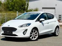 Gebraucht Ford Fiesta 101 PS (74 kW) 2018 Weiß Kleinwagen
